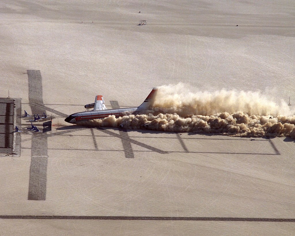 Boeing 720 | NASA | N833NA | crash test Rogers Dry Lake