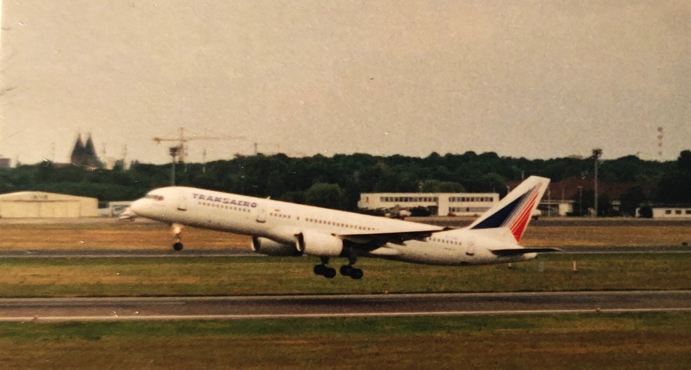 Boeing 757-200 | Transaero | taking off at Berlin Tegel