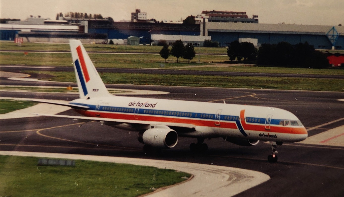 Boeing 757-200 | Air Holland | Schiphol (c) bvdz