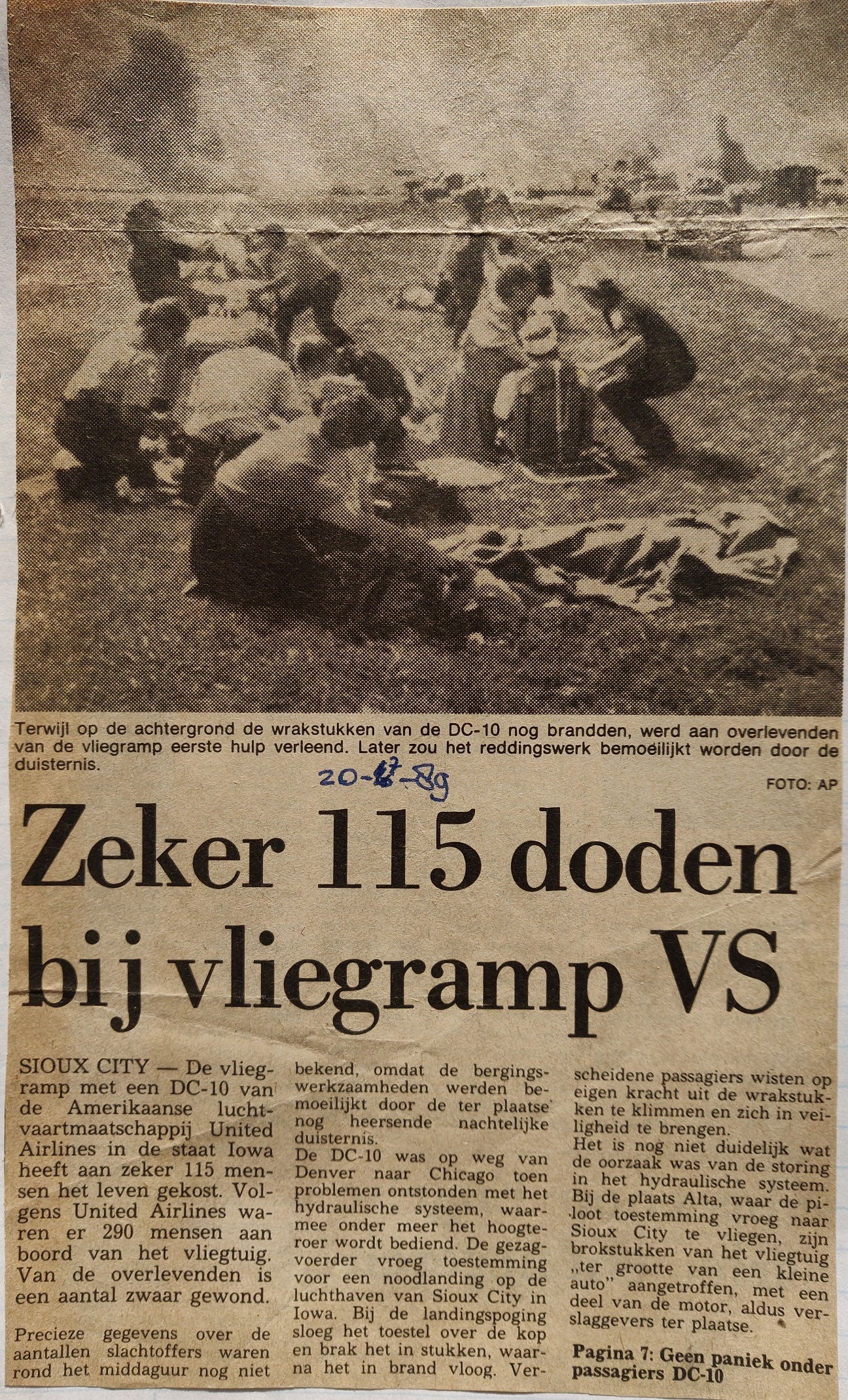 Newspaper article 20 July 1989 McDonnel Douglas DC-10-10 | United Airlines | N1819U | photo of people taking care of wounded passengers with the burning wreckage in the back ground.
