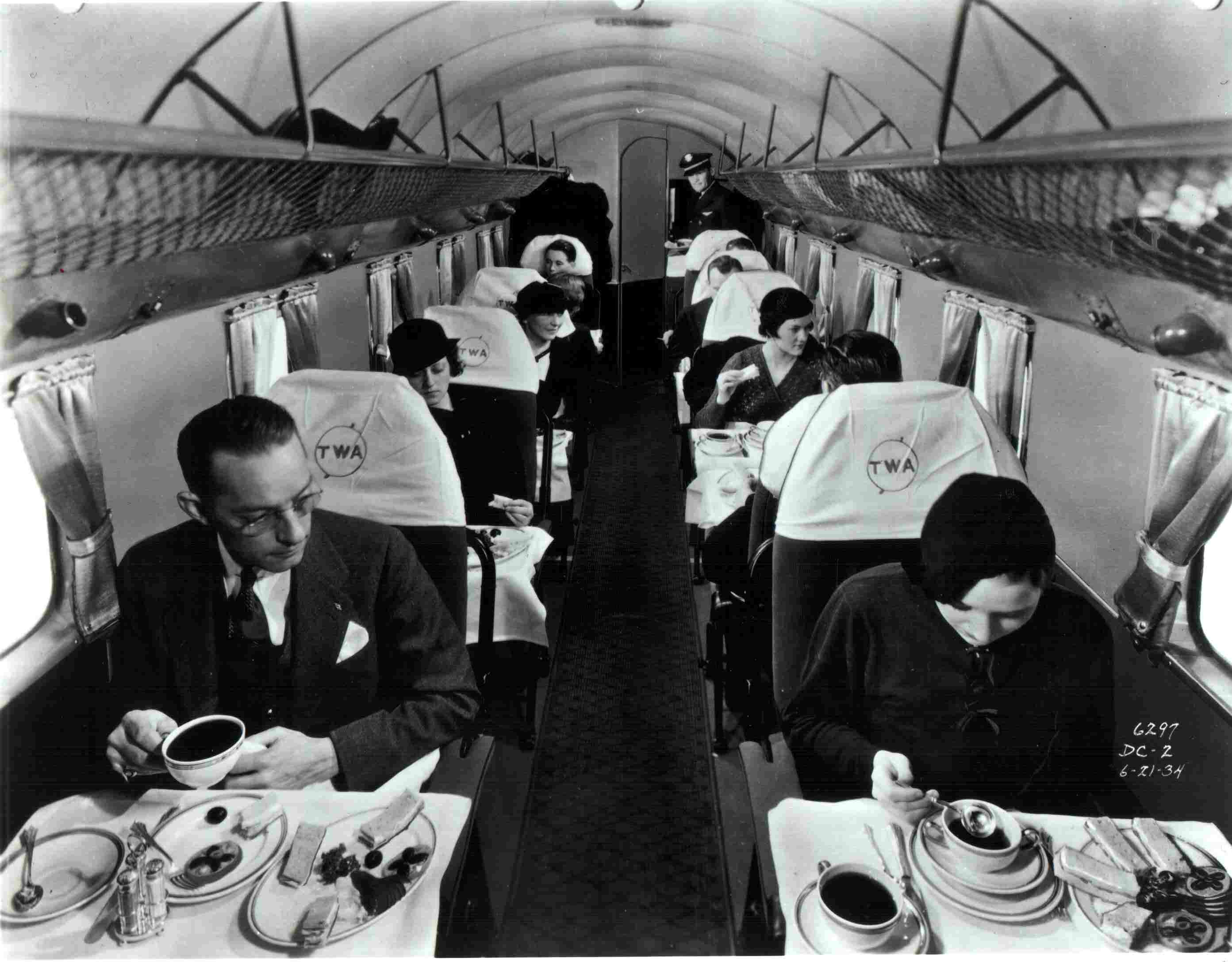 Douglas DC-2 - Douglas DC-3/Dakota History
