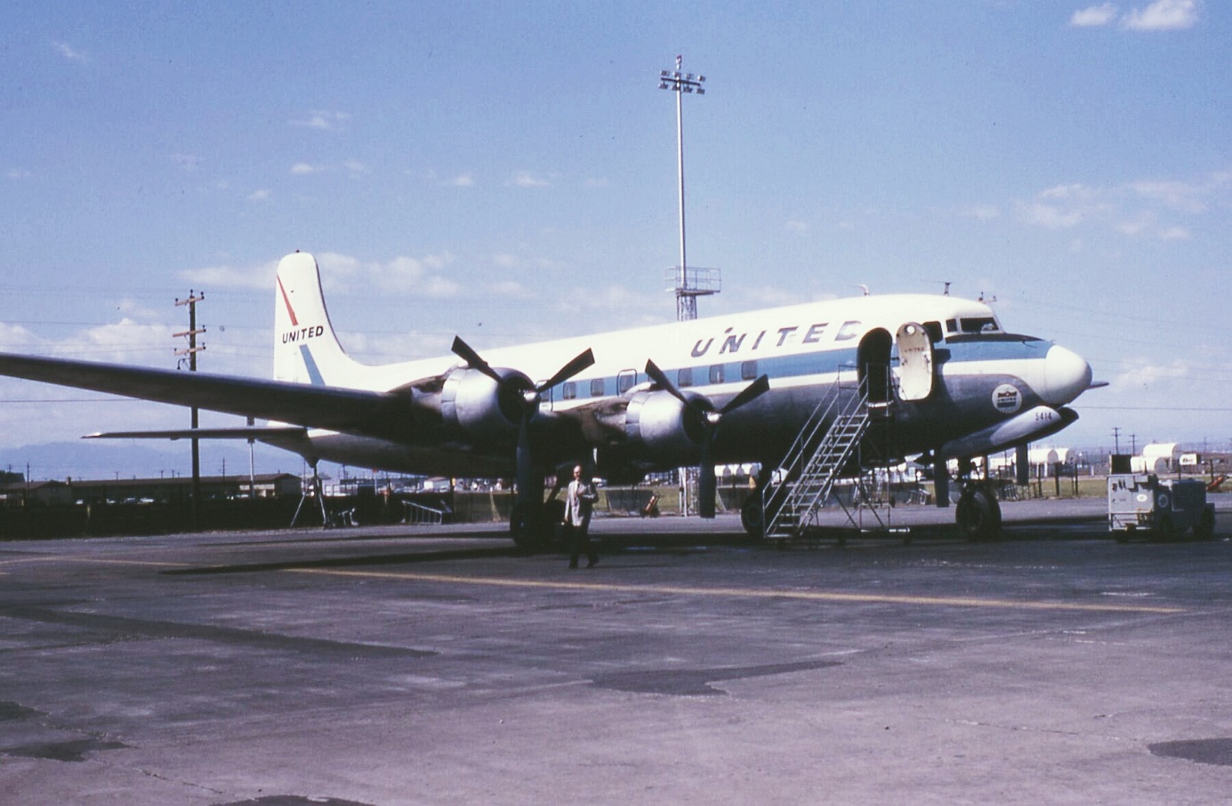 Douglas DC-6 - Wikipedia