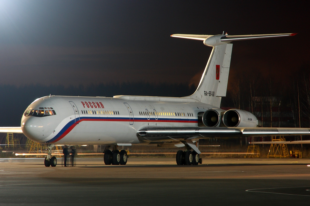 Ilyushin Il-62MK | Rossiya airlines | RA-86468 | at night at the airport