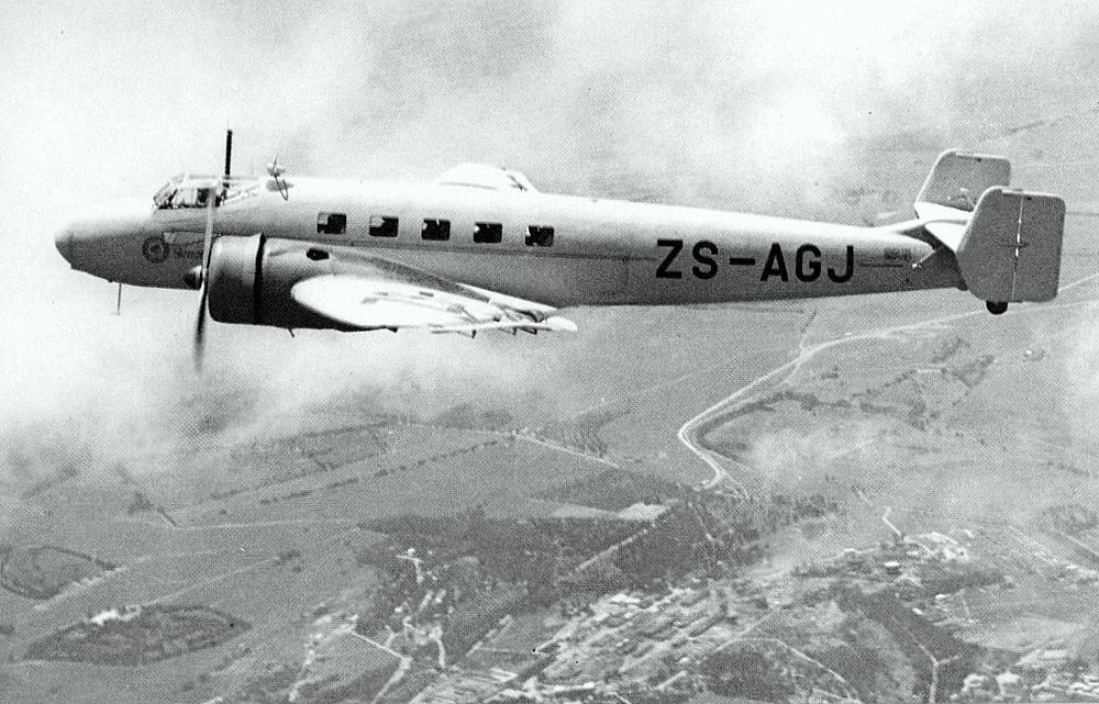 Junkers Ju 86 | a SAA Junkers Ju 86 over the Transvaal count | Flickr