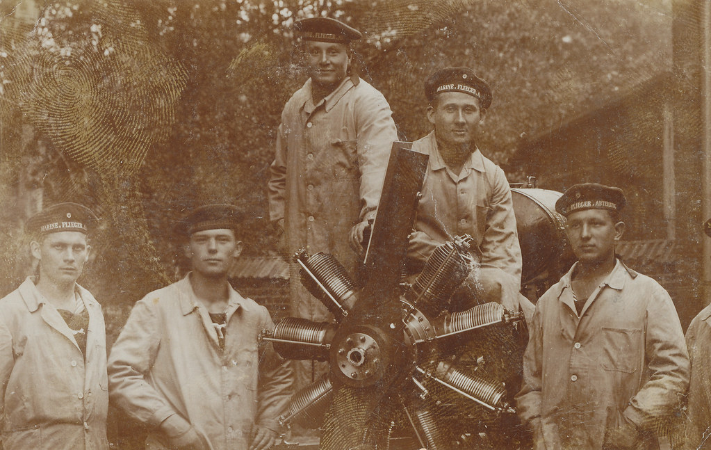 German mechanics posing around a  Oberursel U.I rotary engine | with finger prints for forensic research