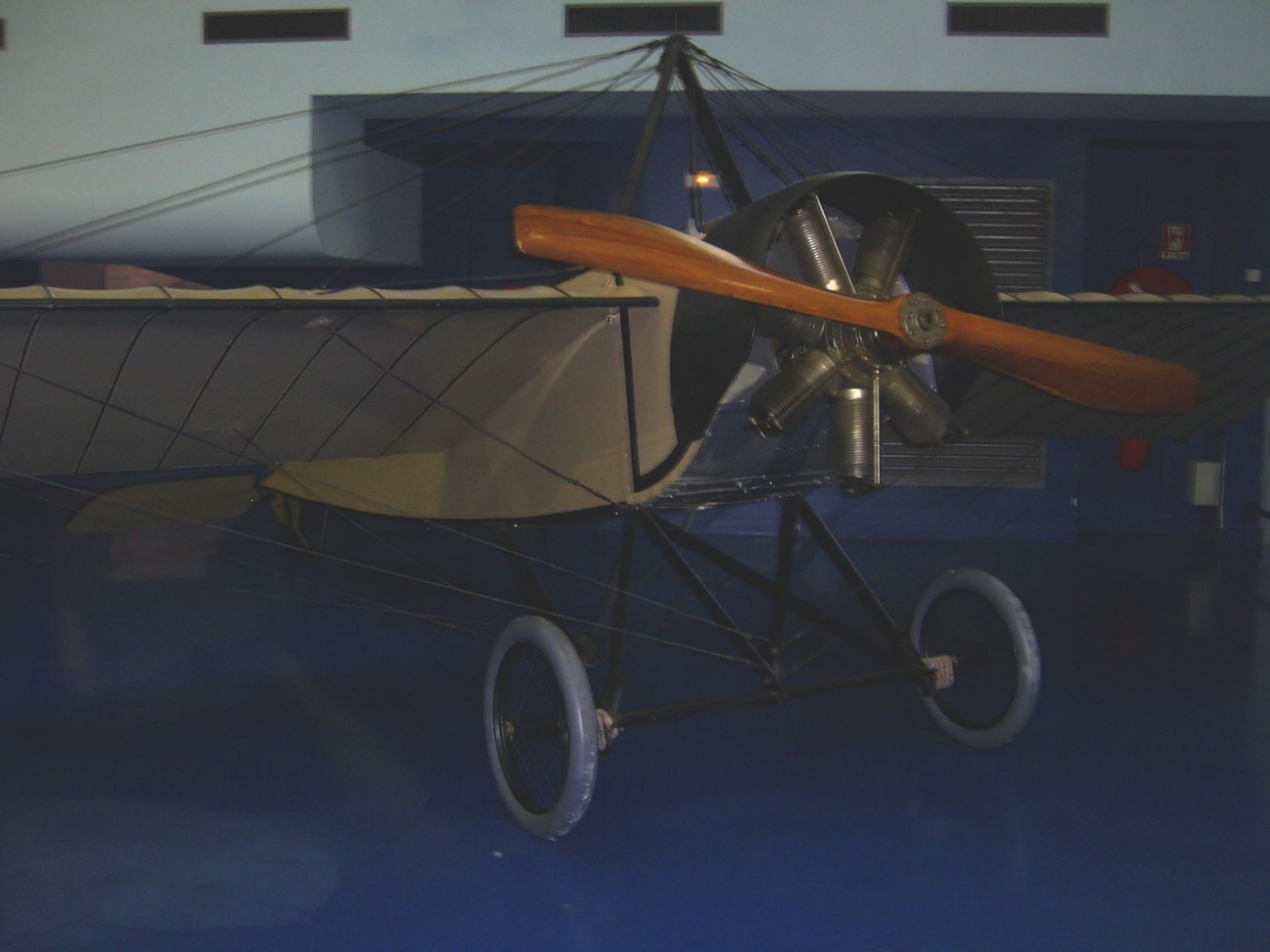 C:\Users\Eigenaar\Pictures\ac\musee dlair\morane H.jpg